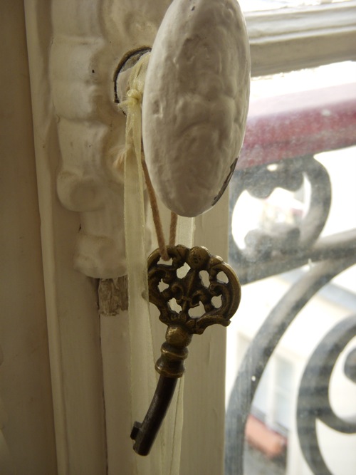 skeleton key on white door knob